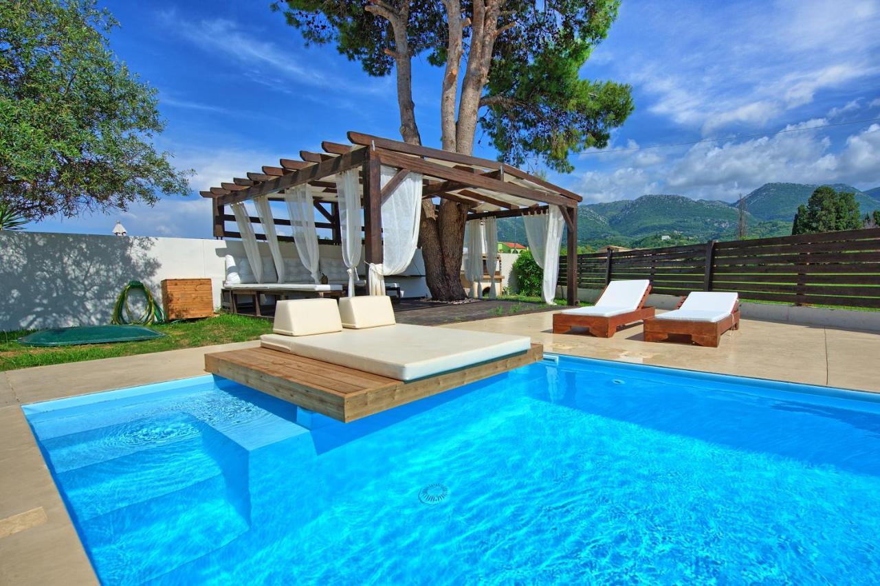 Beach Villa Christina By Posarellivillas Ахарави Екстериор снимка