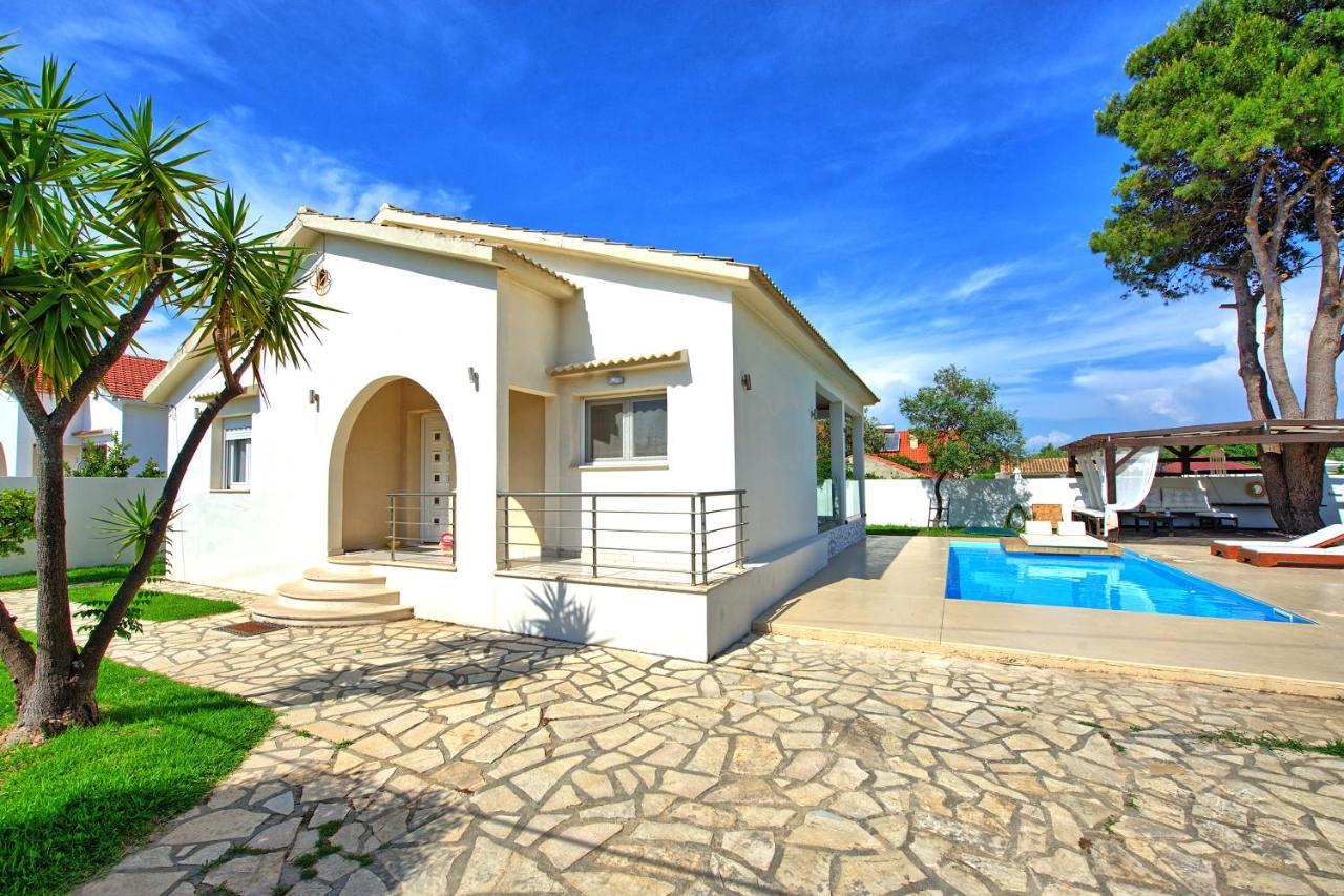 Beach Villa Christina By Posarellivillas Ахарави Екстериор снимка