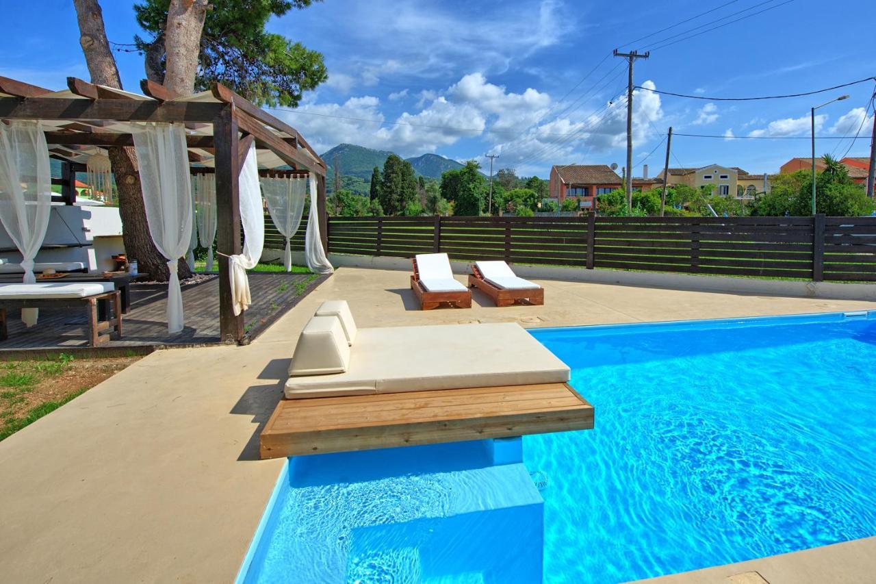 Beach Villa Christina By Posarellivillas Ахарави Екстериор снимка